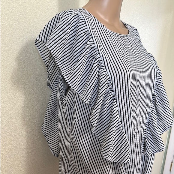 Zac & Rachel- Striped Ruffle Sleeve Tie-Front Top - Picture 4 of 11